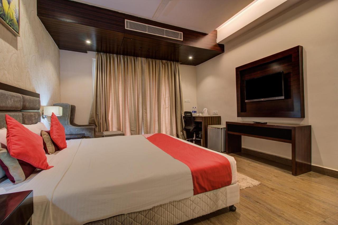 Oyo 3575 The Wave International Hotel Jamshedpur Exterior foto