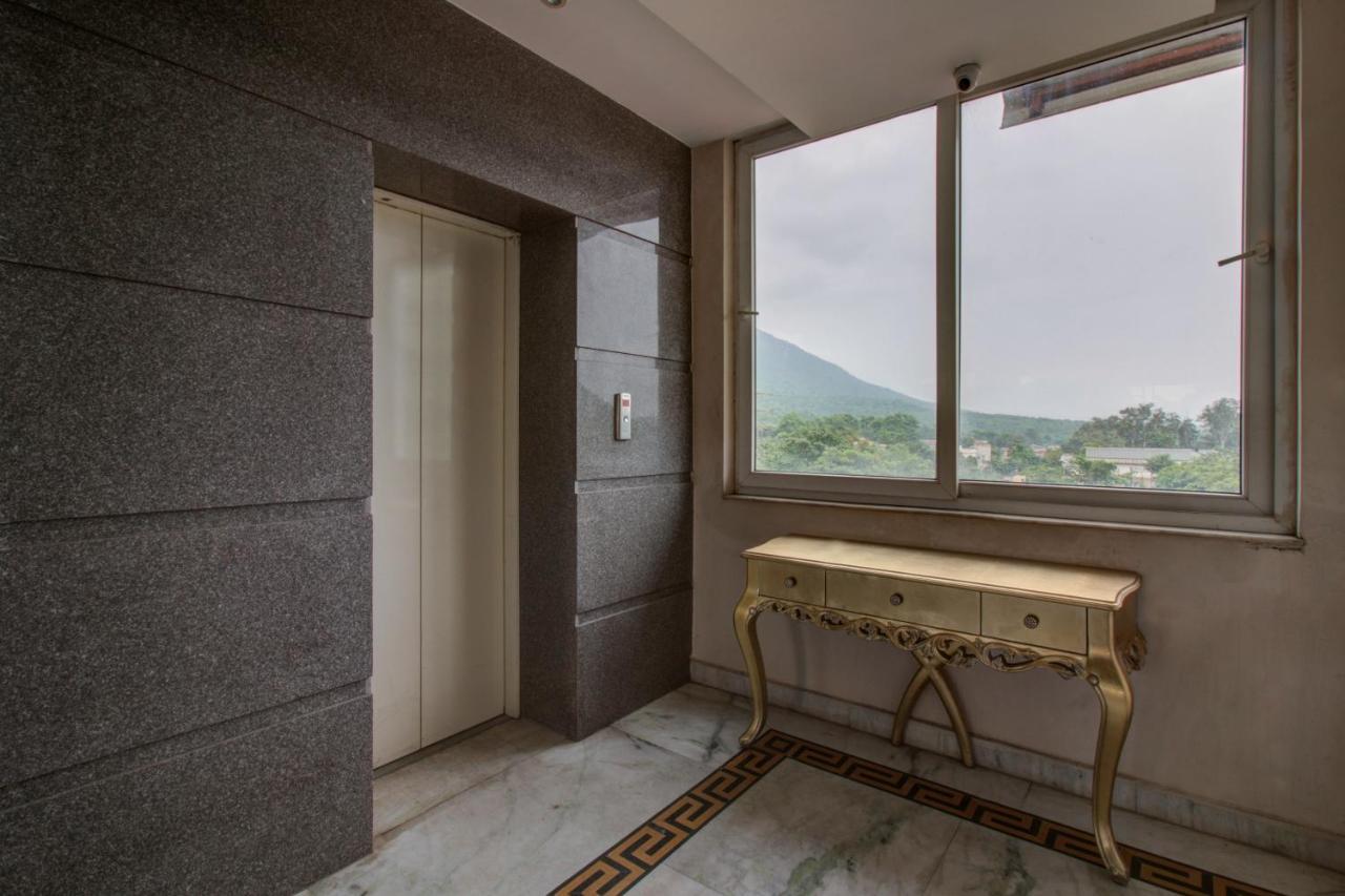 Oyo 3575 The Wave International Hotel Jamshedpur Exterior foto