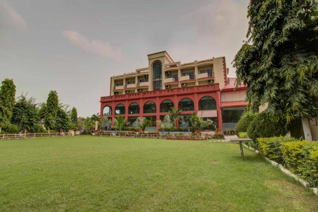 Oyo 3575 The Wave International Hotel Jamshedpur Exterior foto