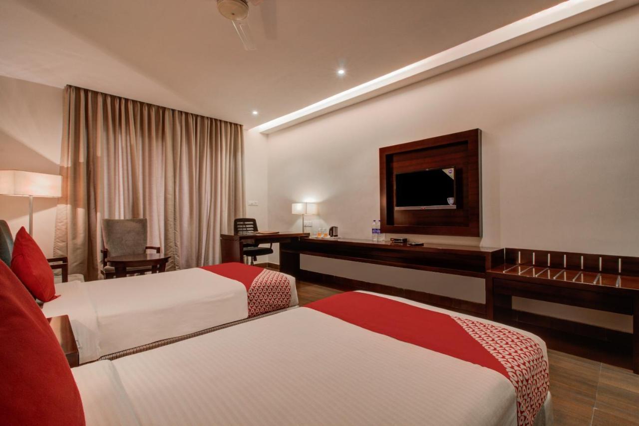 Oyo 3575 The Wave International Hotel Jamshedpur Exterior foto