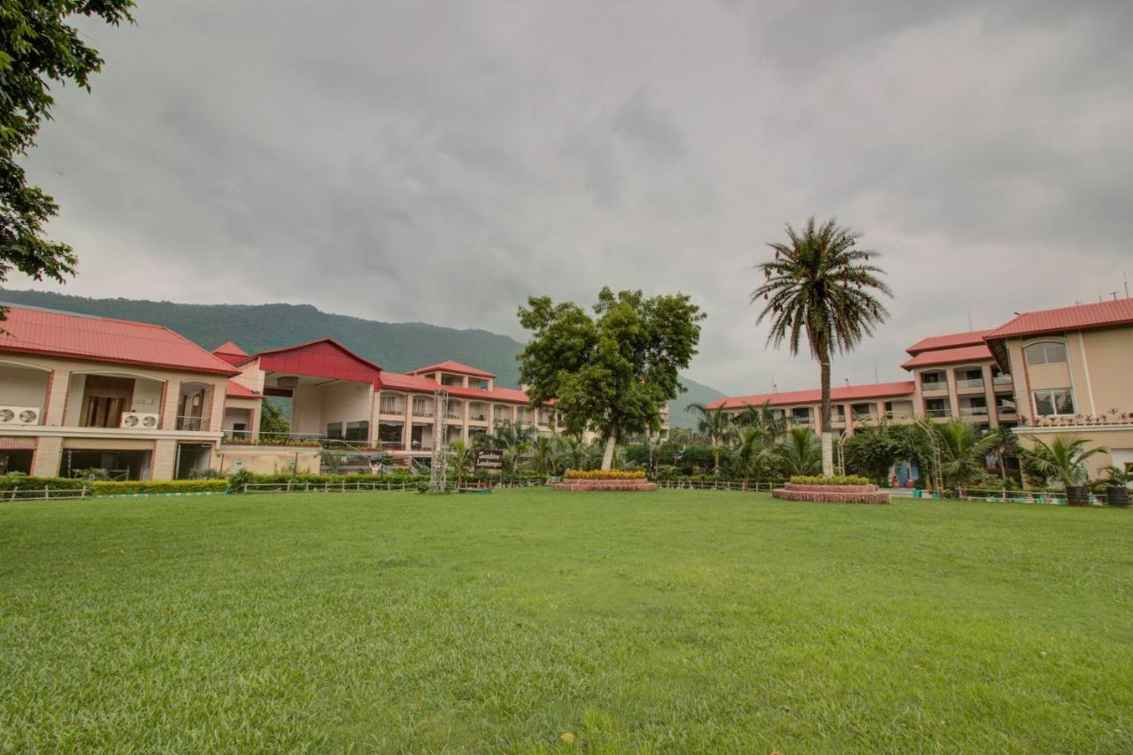 Oyo 3575 The Wave International Hotel Jamshedpur Exterior foto