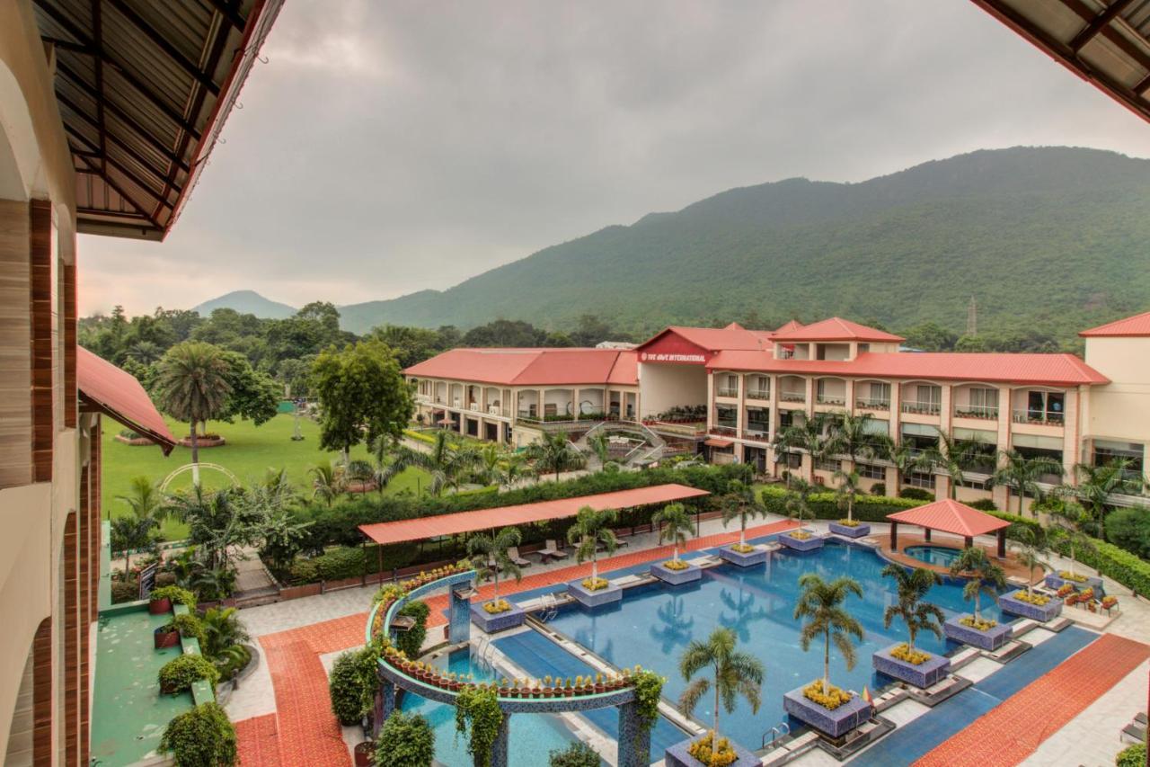 Oyo 3575 The Wave International Hotel Jamshedpur Exterior foto